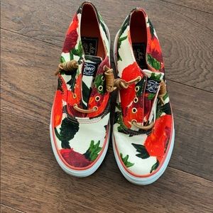 Top sperry slip ons